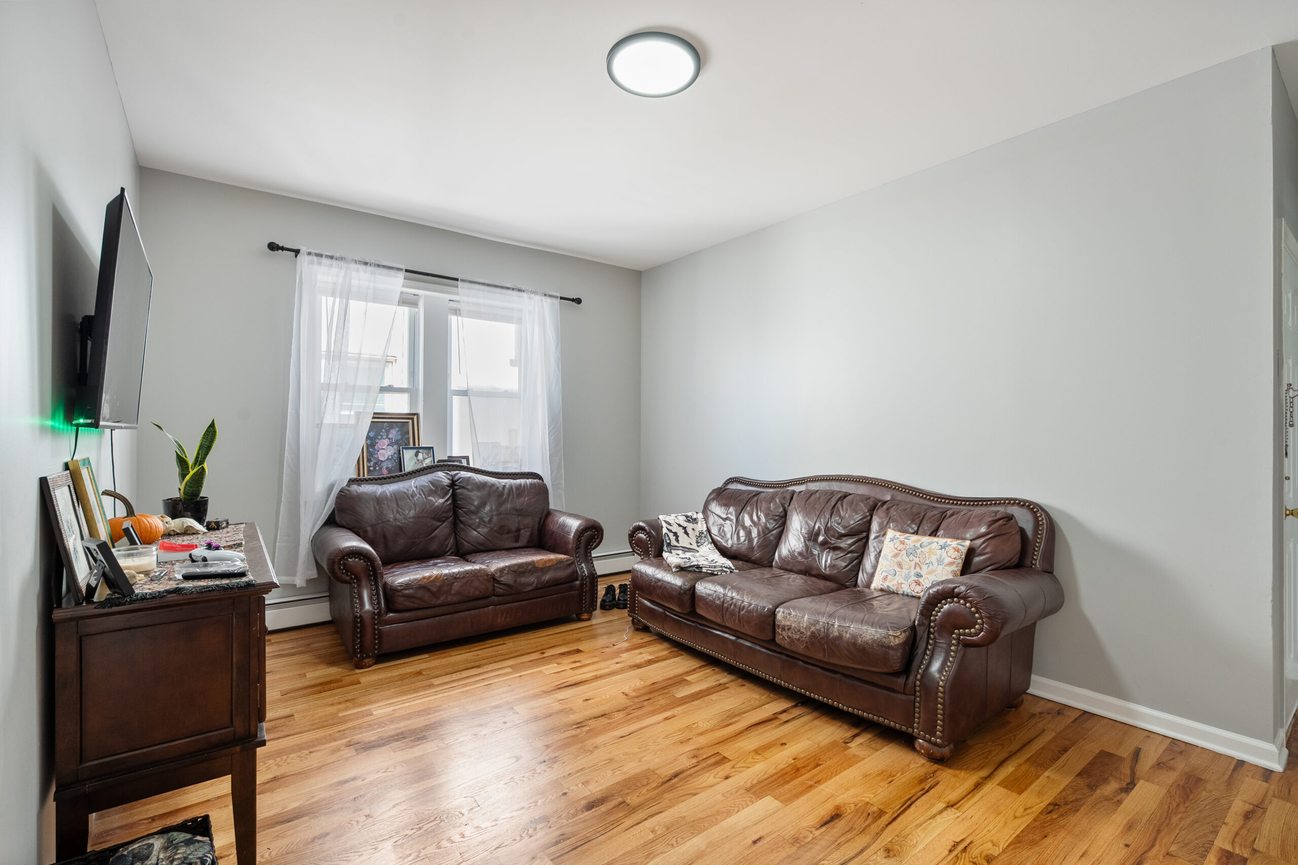 132 Elm Avenue Living Room
